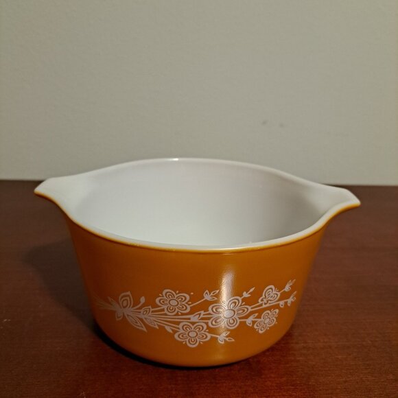 Pyrex Vintage 473-B Butterfly Gold Round 1 Liter Casserole Bowl With Lid - Picture 4 of 12